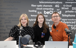 В День работников радио, телевидения и связи в офисе beCloud работало облачное радио